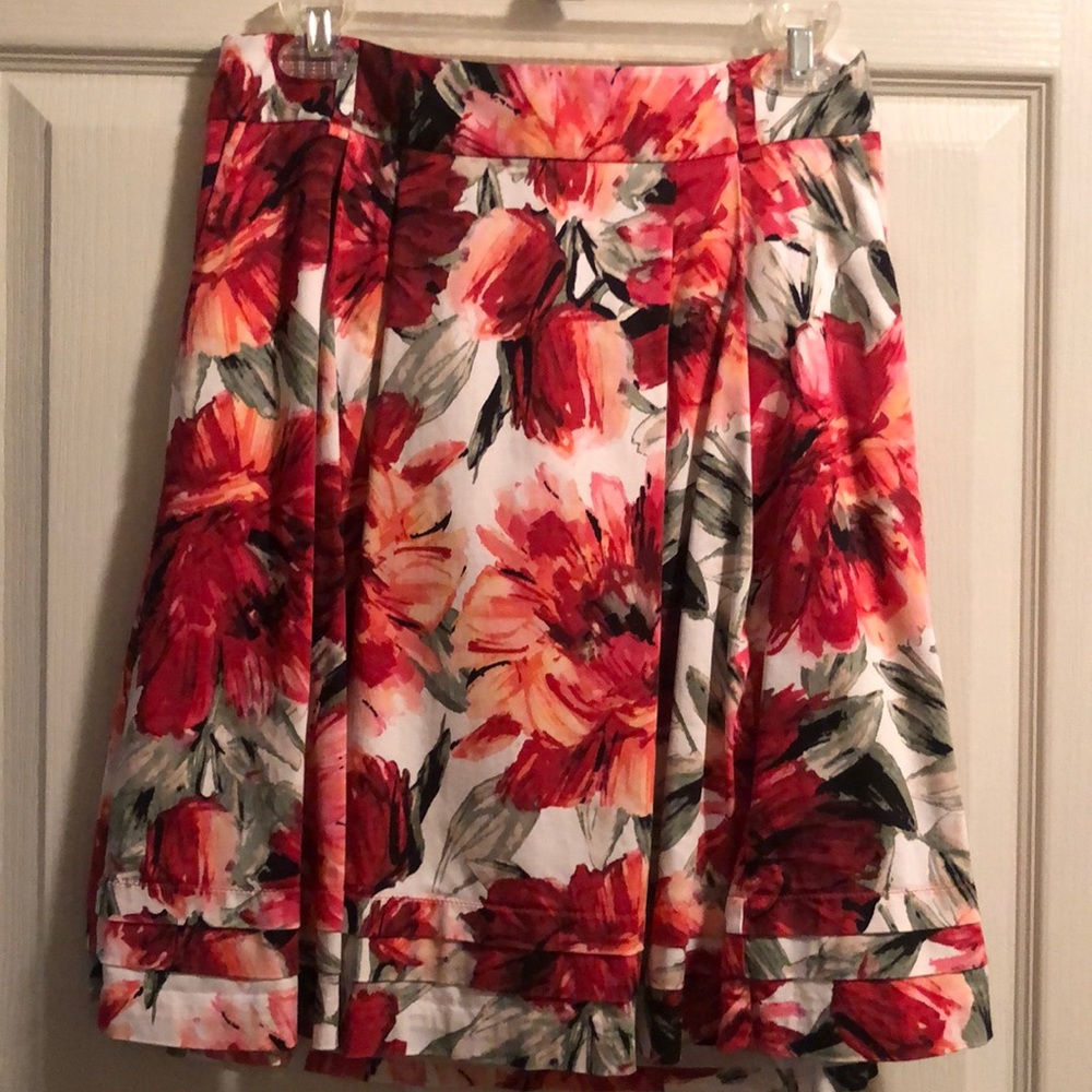 WHBM floral skirt, size 6